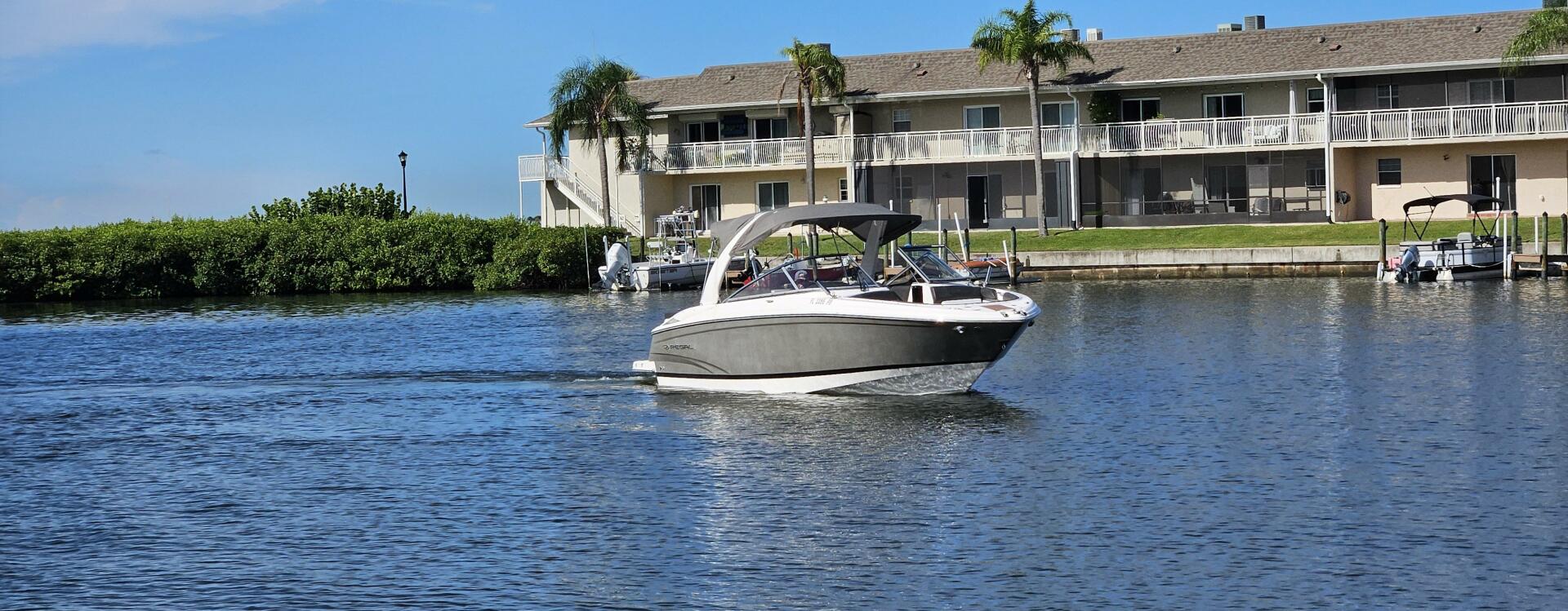 27ft Regal Yacht For Sale