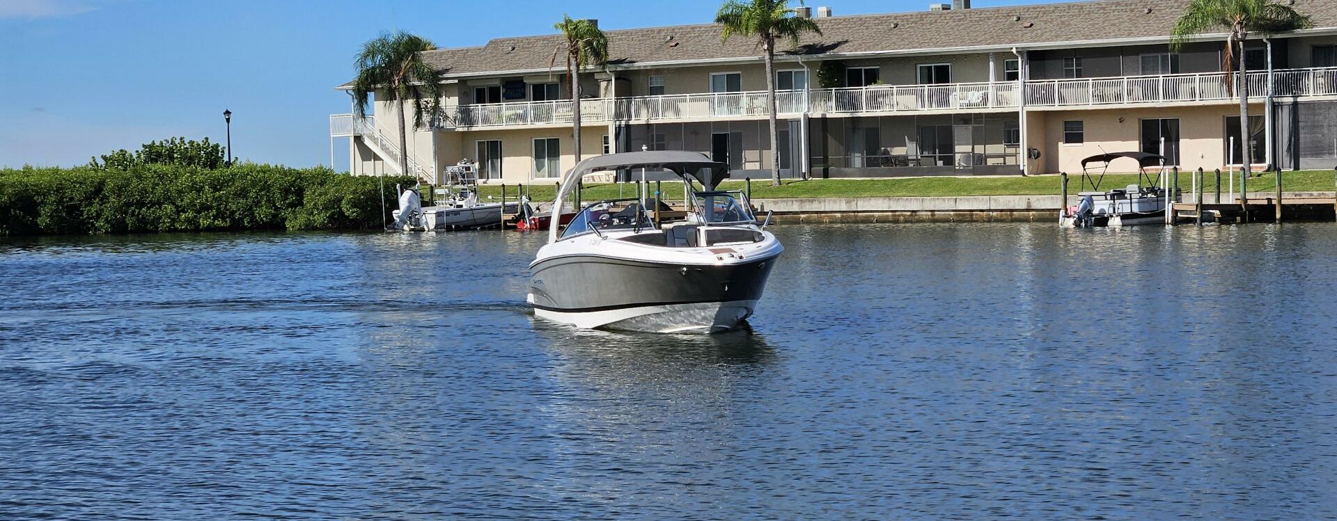27ft Regal Yacht For Sale