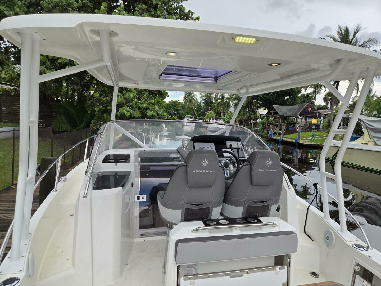 29ft Jeanneau Yacht For Sale