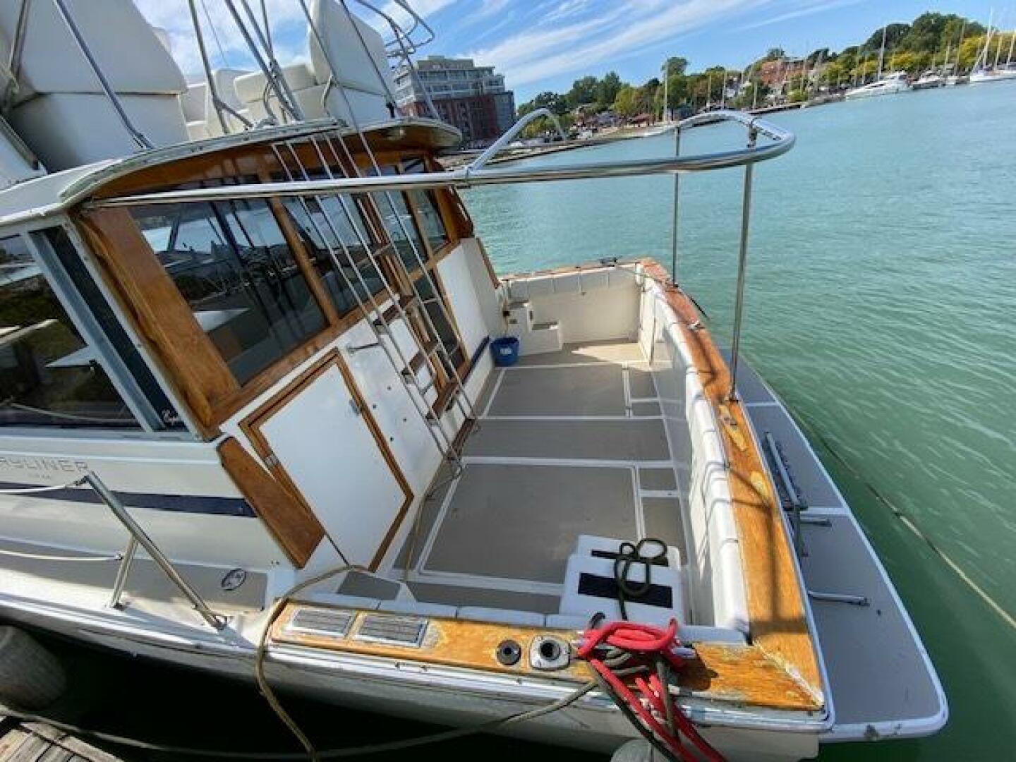 38ft Bayliner Yacht For Sale