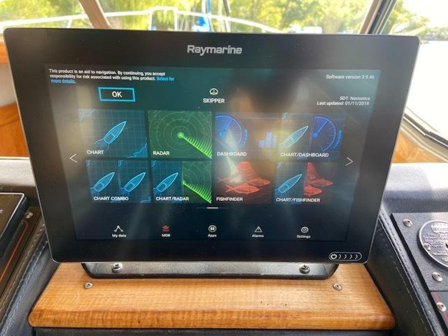 38ft Bayliner Yacht For Sale