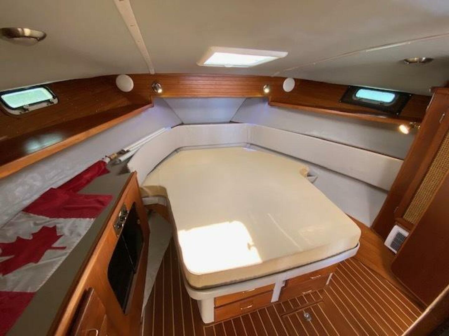 38ft Bayliner Yacht For Sale