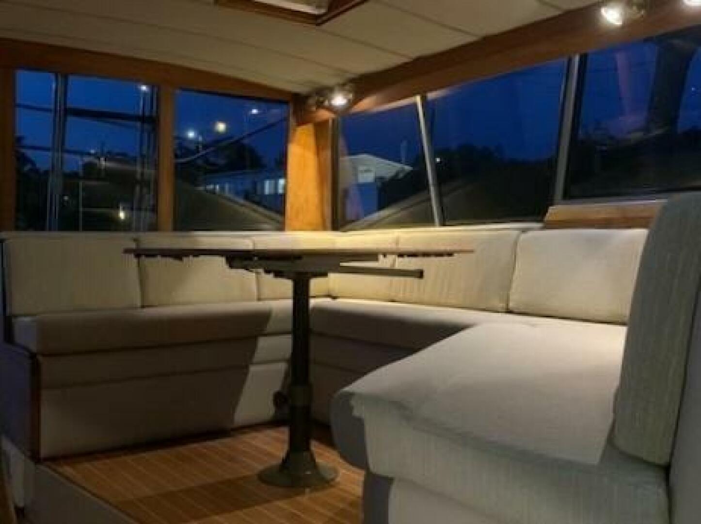 38ft Bayliner Yacht For Sale