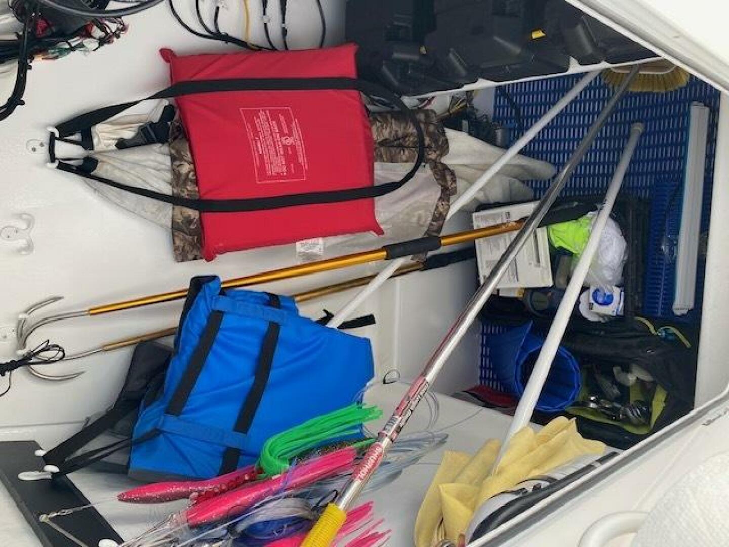 28ft Irving Forbes Yacht For Sale
