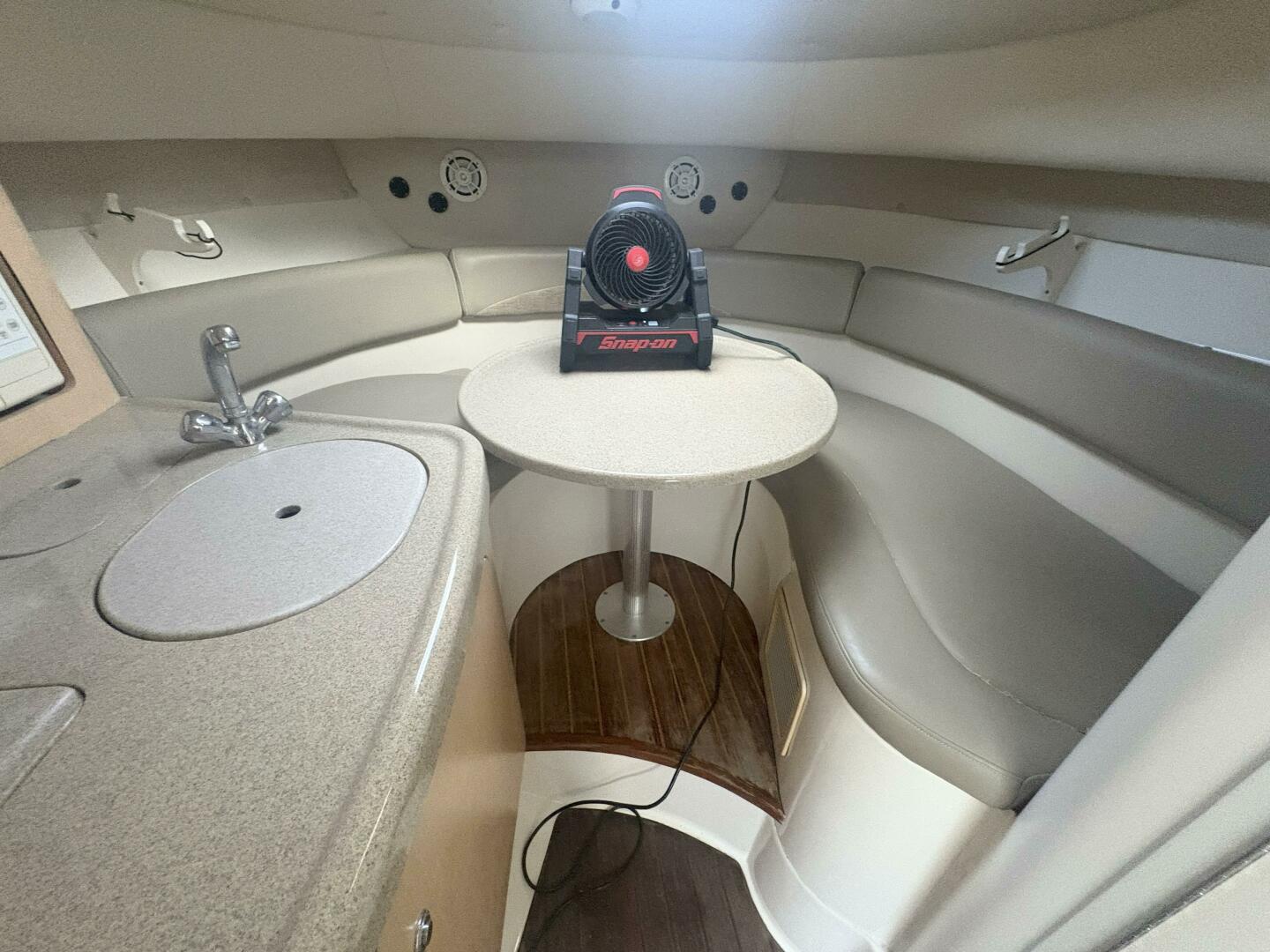 28ft Boston Whaler Yacht For Sale
