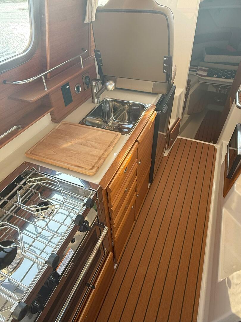 ANIMA GEMELLA 27ft Ranger Tugs Yacht For Sale