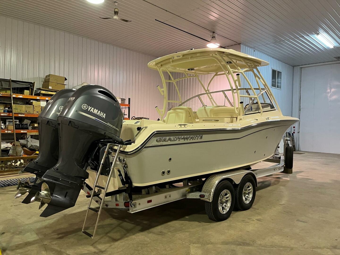25ft Grady White Yacht For Sale