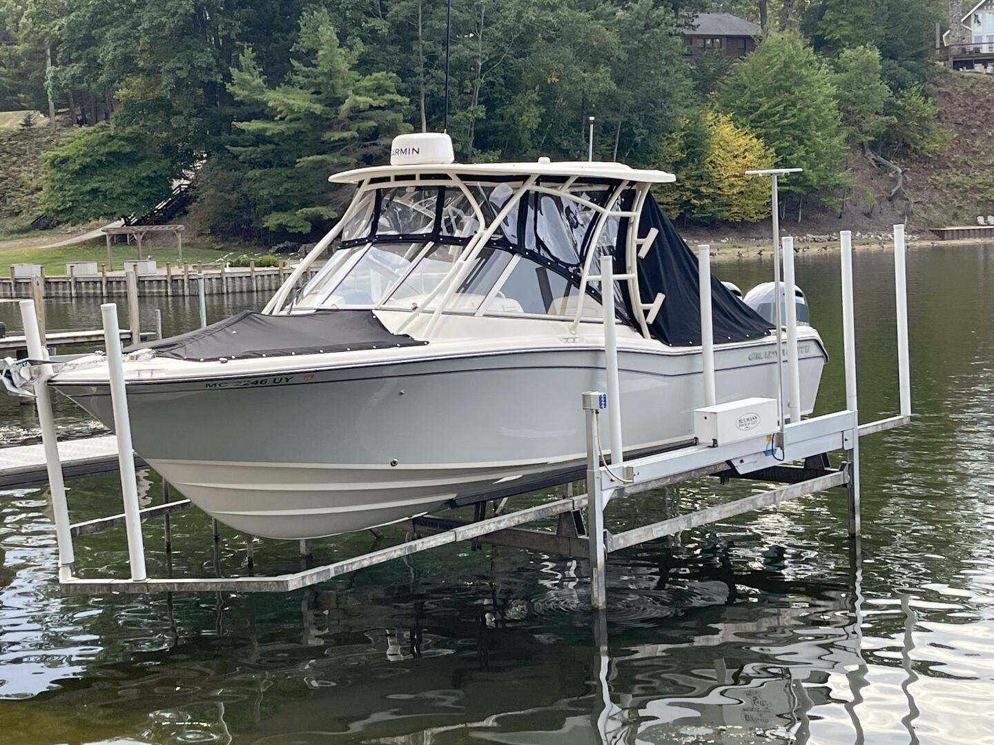 25ft Grady White Yacht For Sale
