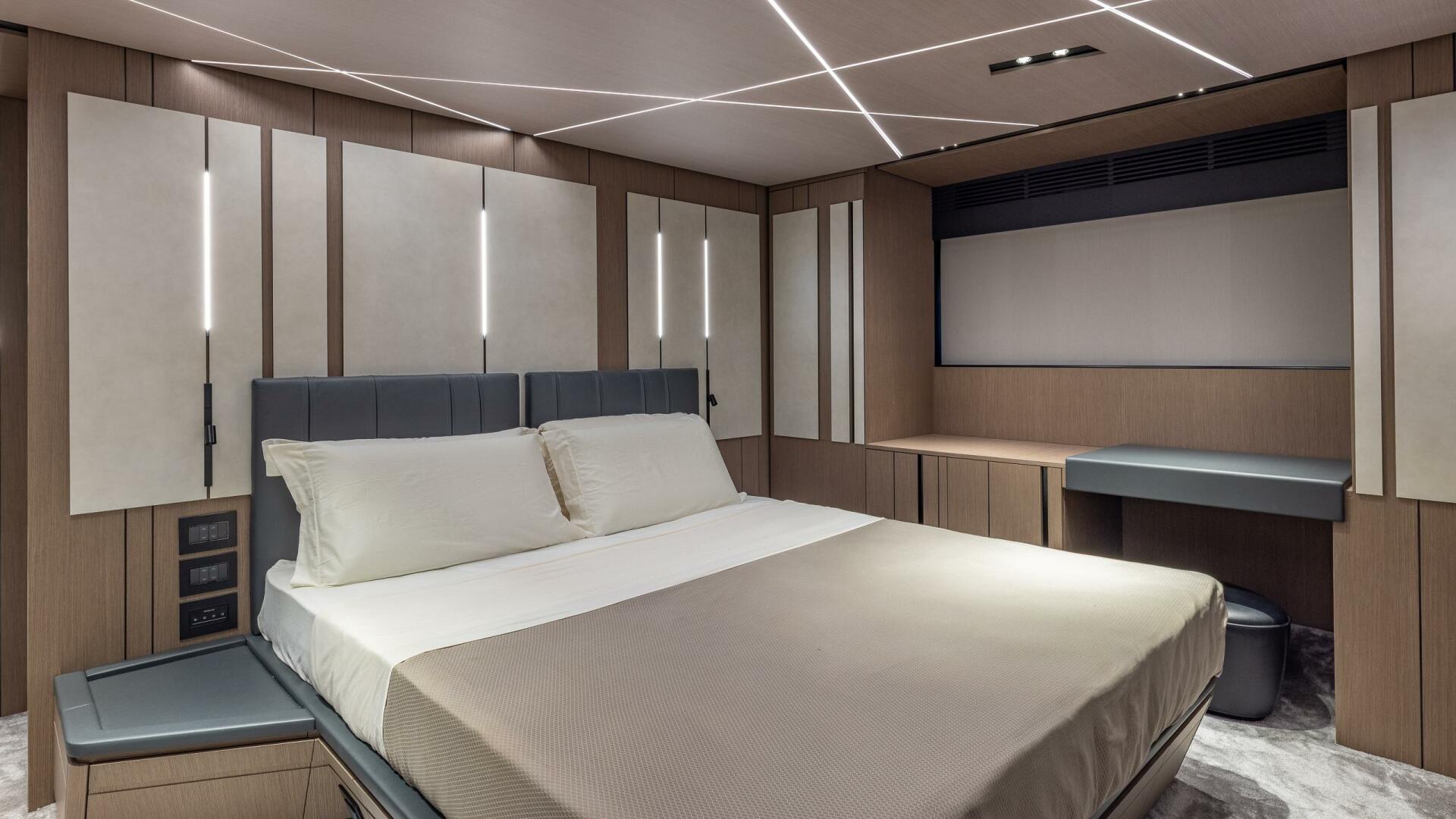CIAO 80ft Pershing Yacht For Sale