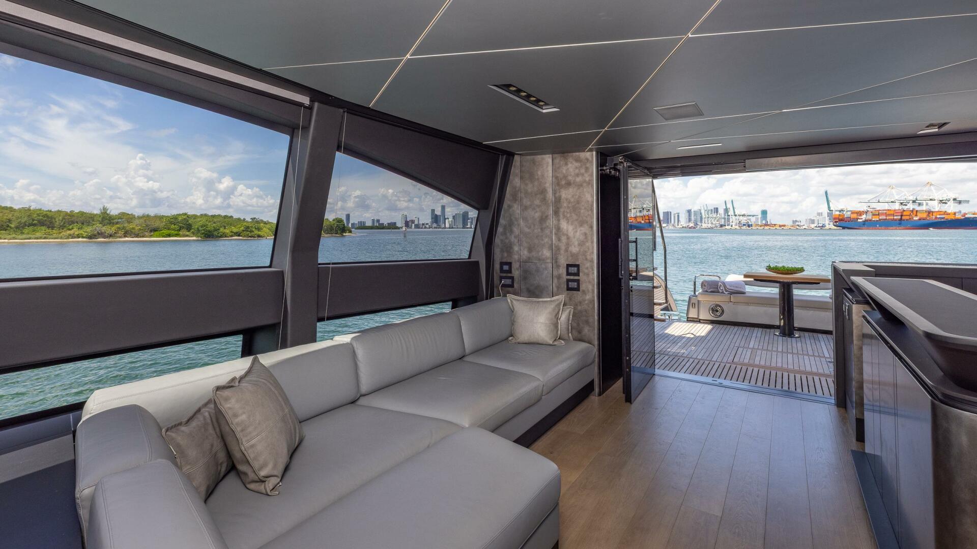 CIAO 80ft Pershing Yacht For Sale