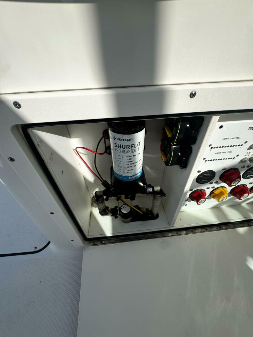 29ft World Cat Yacht For Sale