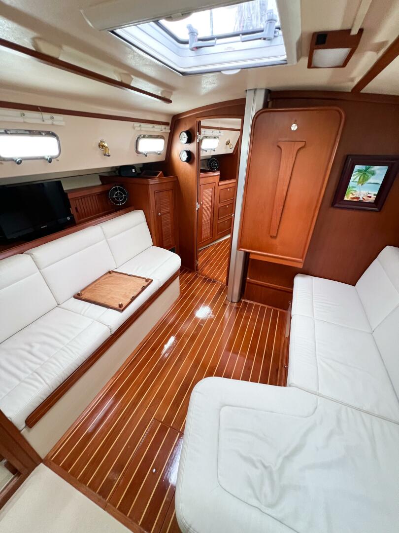 DELICIA 40ft Island Packet Yacht For Sale