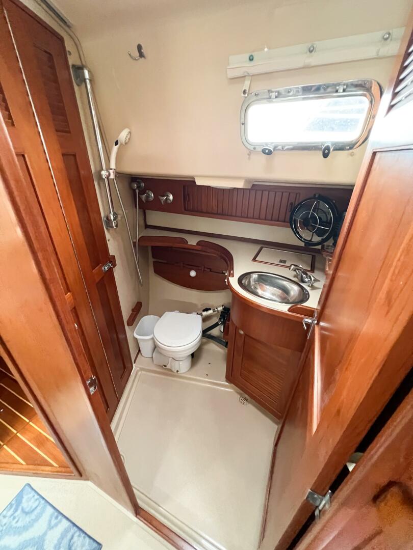 DELICIA 40ft Island Packet Yacht For Sale