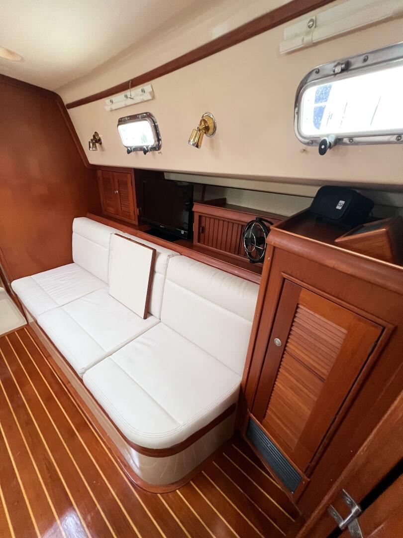 DELICIA 40ft Island Packet Yacht For Sale