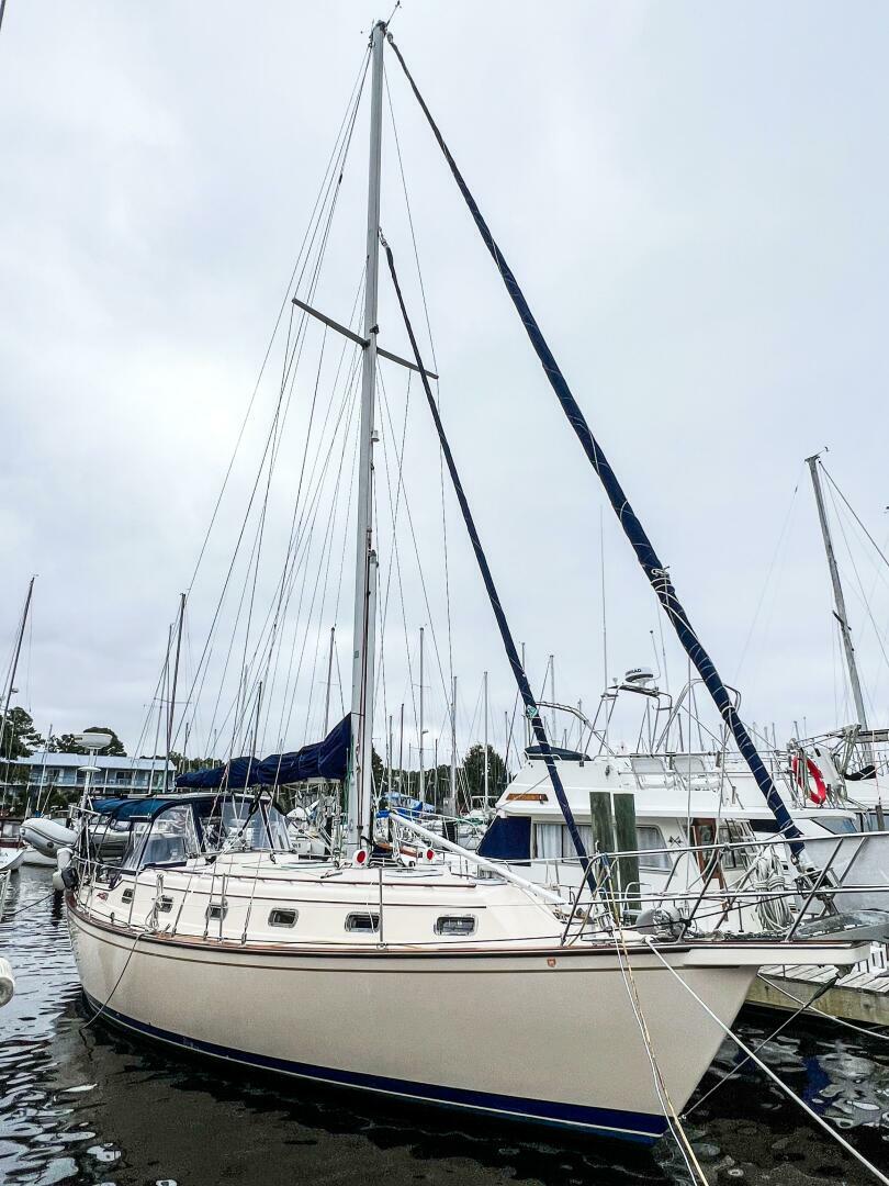 DELICIA 40ft Island Packet Yacht For Sale