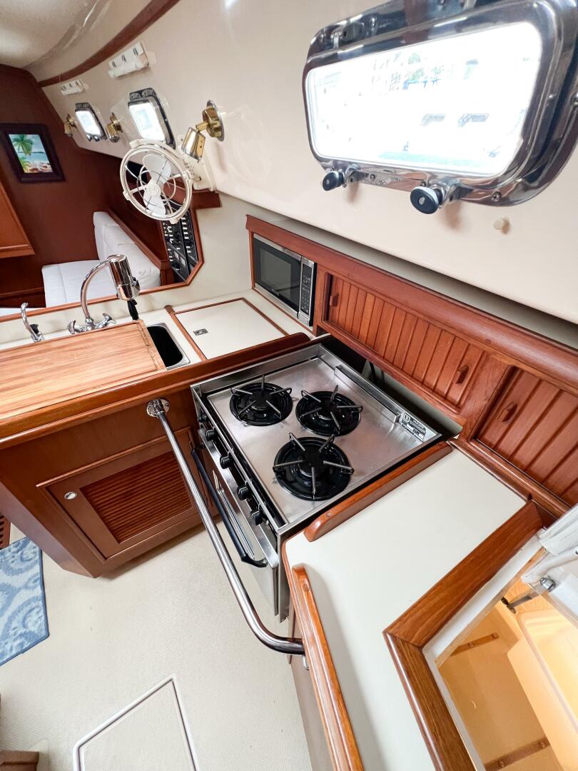 DELICIA 40ft Island Packet Yacht For Sale