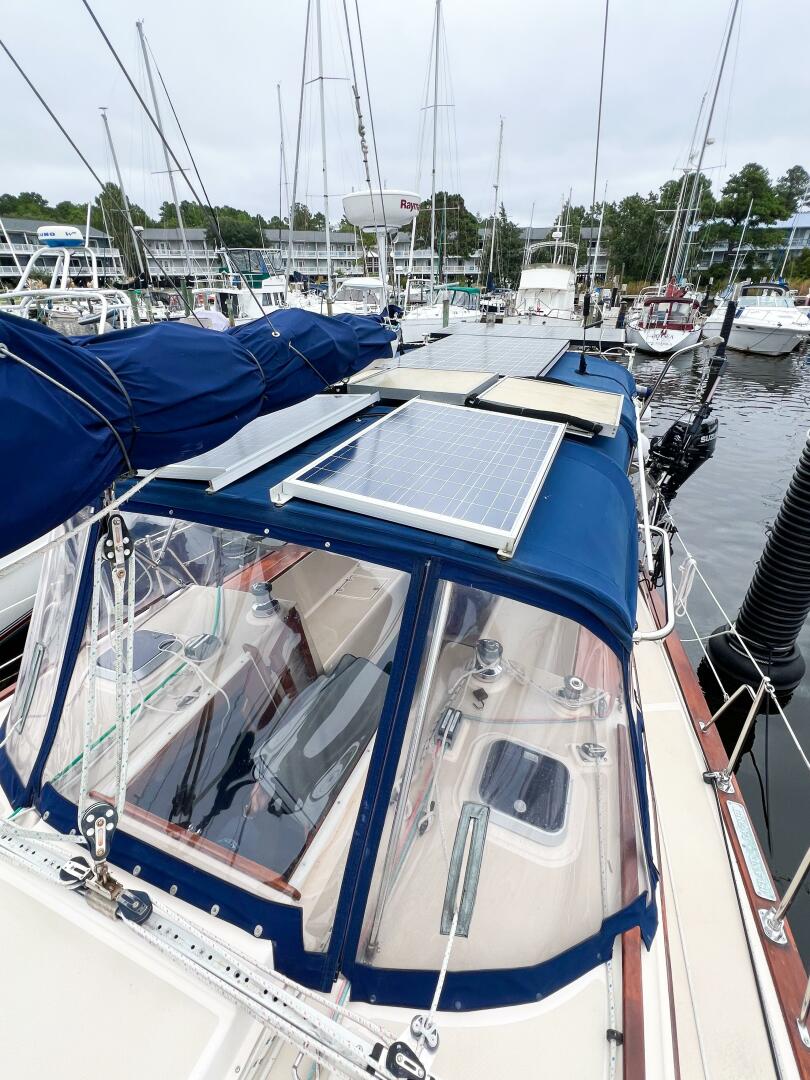 DELICIA 40ft Island Packet Yacht For Sale
