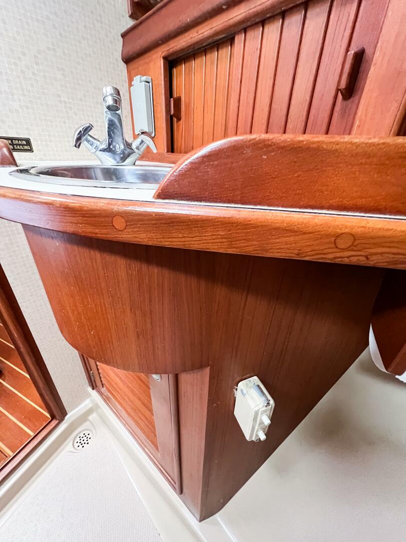 DELICIA 40ft Island Packet Yacht For Sale