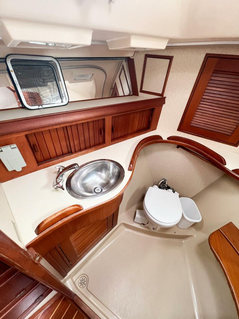 DELICIA 40ft Island Packet Yacht For Sale