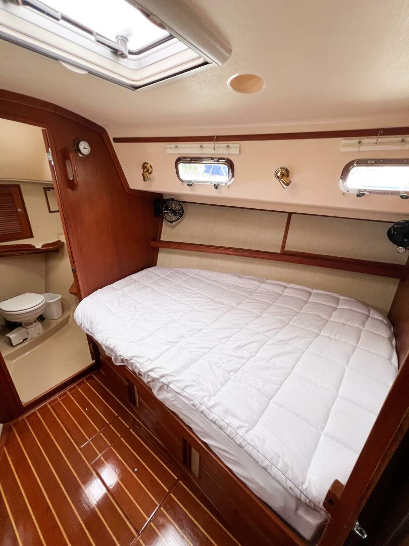 DELICIA 40ft Island Packet Yacht For Sale