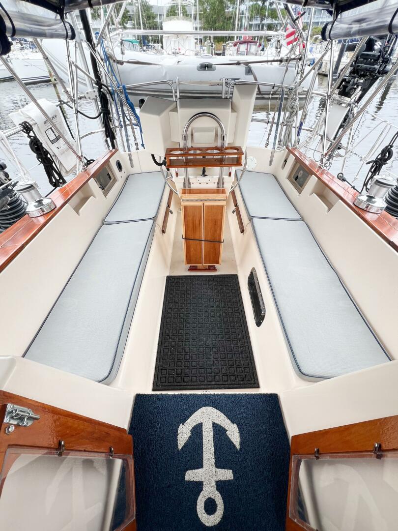 DELICIA 40ft Island Packet Yacht For Sale