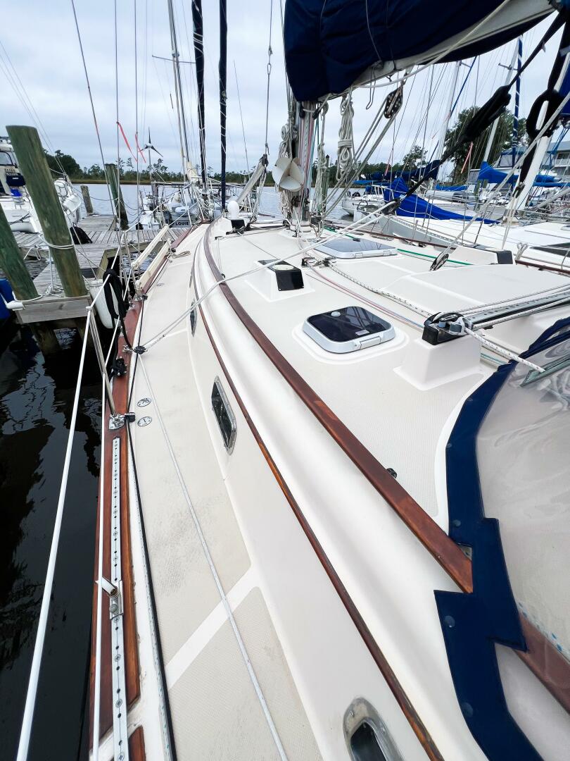 DELICIA 40ft Island Packet Yacht For Sale