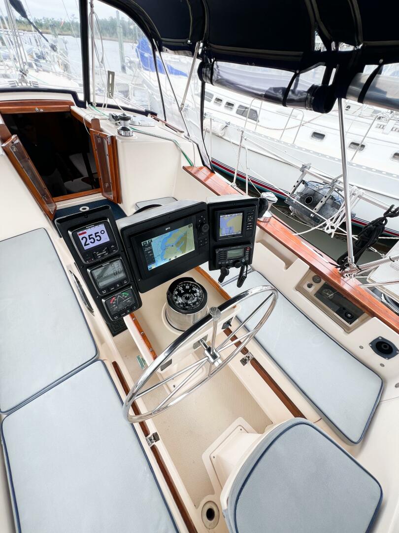 DELICIA 40ft Island Packet Yacht For Sale