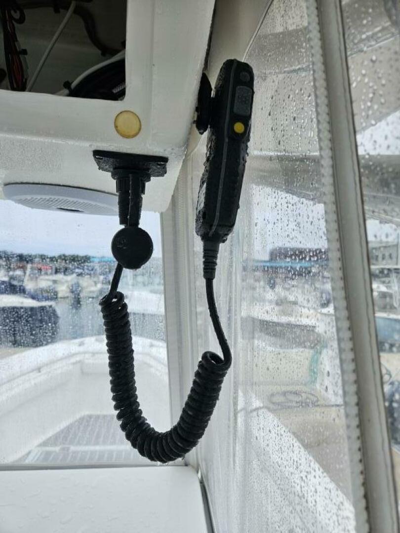 24ft Topaz Yacht For Sale