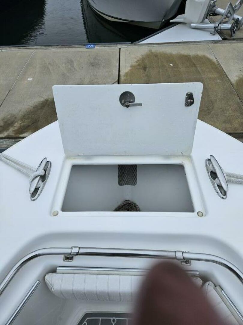 24ft Topaz Yacht For Sale