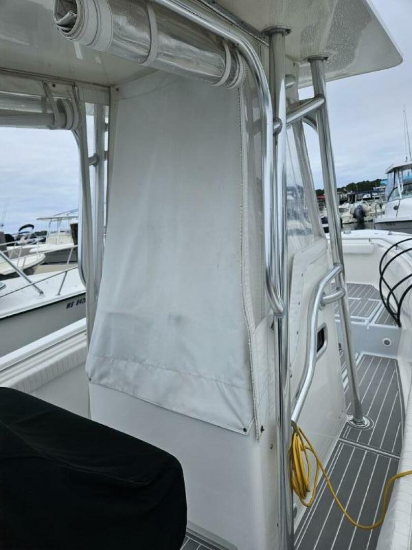 24ft Topaz Yacht For Sale