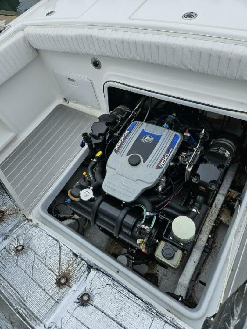 24ft Topaz Yacht For Sale