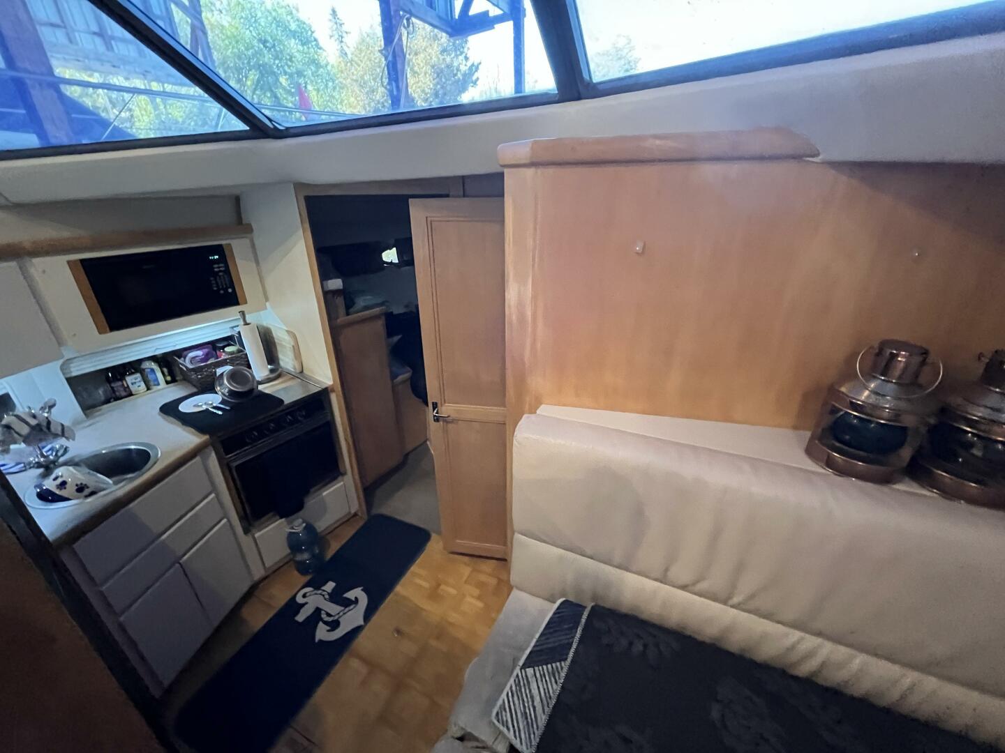 WILD THING IV 35ft Carver Yacht For Sale