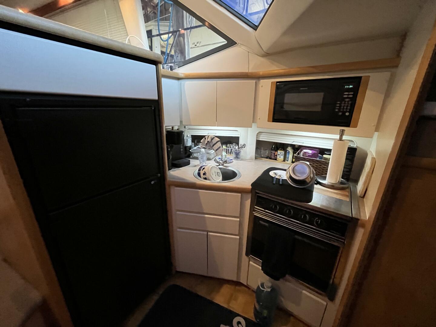 WILD THING IV 35ft Carver Yacht For Sale