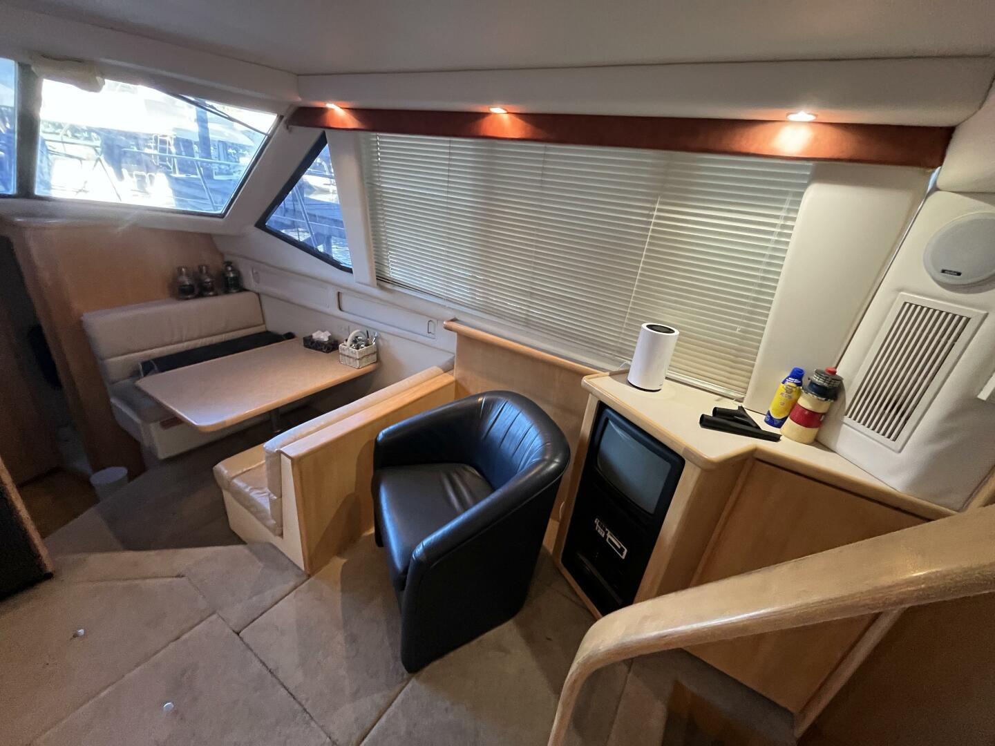 WILD THING IV 35ft Carver Yacht For Sale