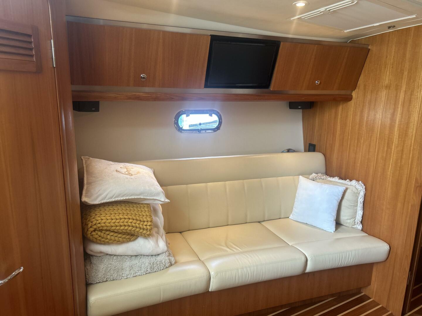 36ft Tiara Yachts Yacht For Sale