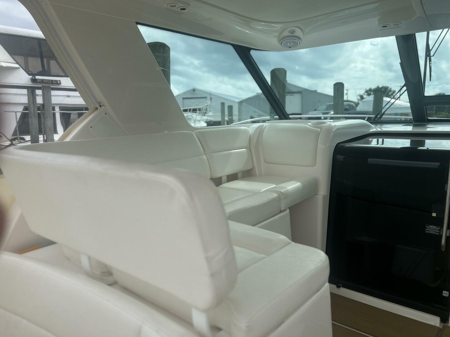 36ft Tiara Yachts Yacht For Sale