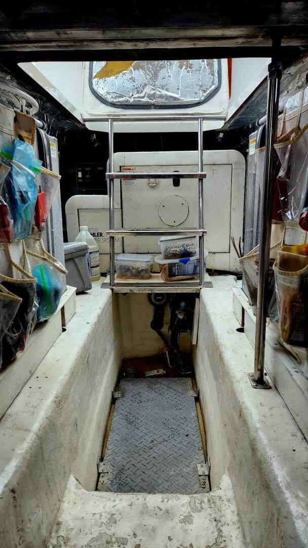 Still Waters 45ft Carver Yacht For Sale