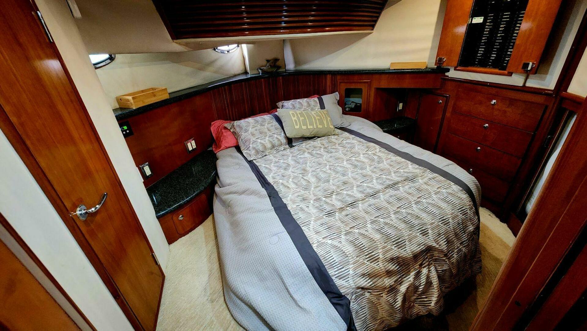 Still Waters 45ft Carver Yacht For Sale