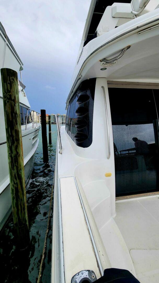 Still Waters 45ft Carver Yacht For Sale
