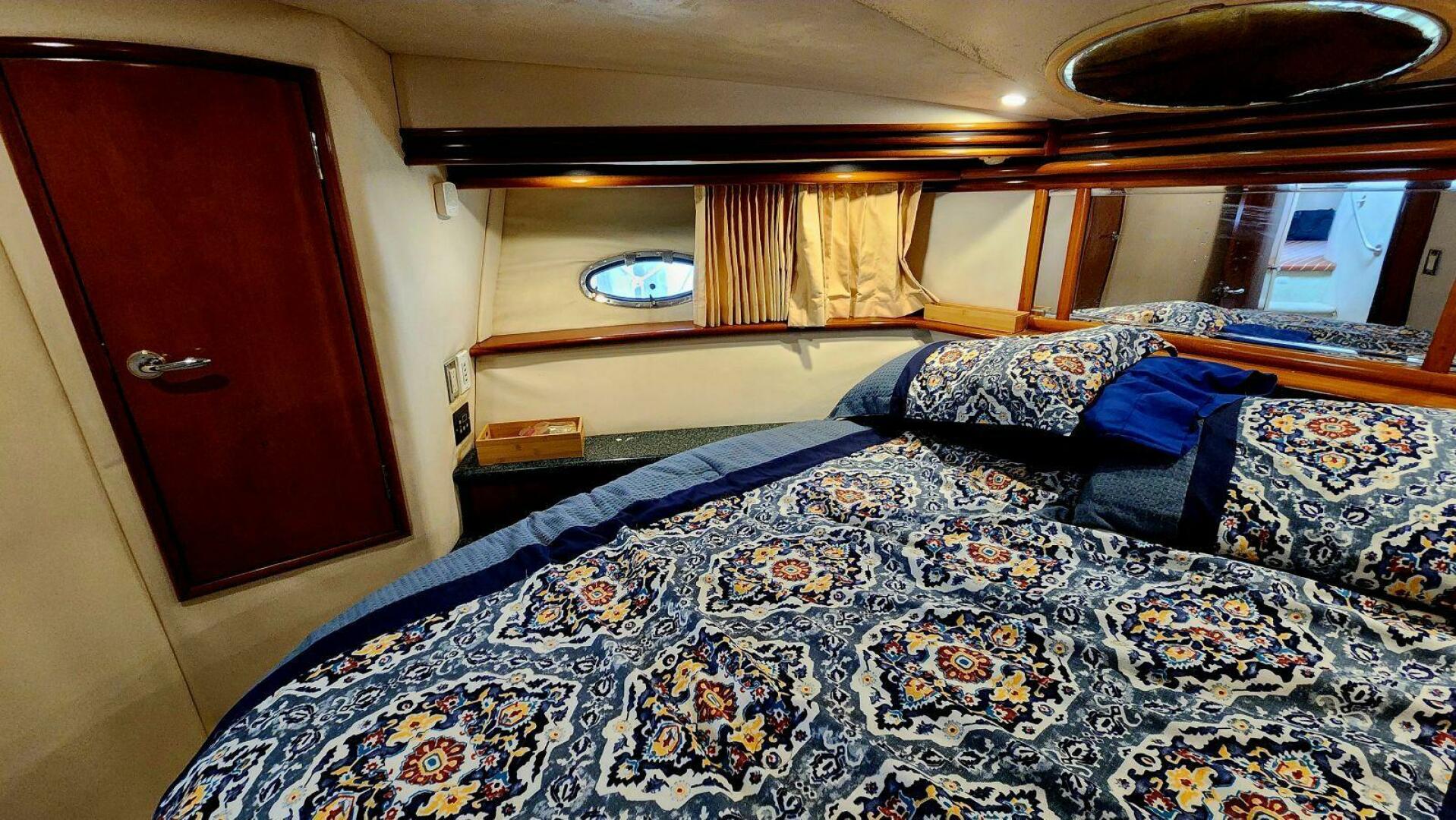 Still Waters 45ft Carver Yacht For Sale
