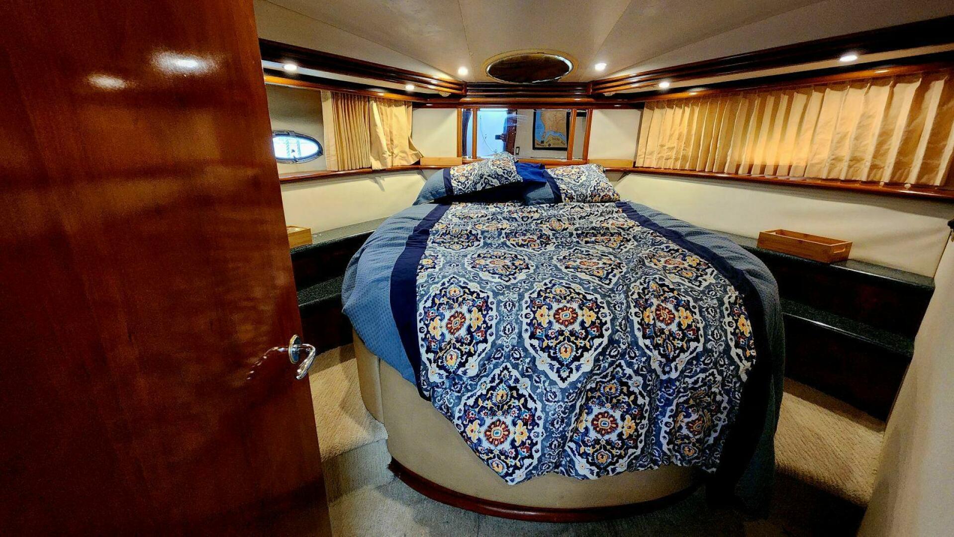 Still Waters 45ft Carver Yacht For Sale