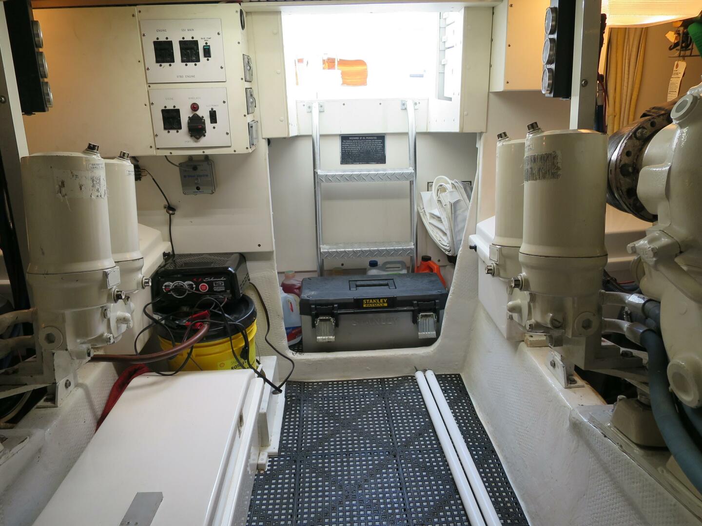 HIGH RISK 50ft Post Yacht For Sale