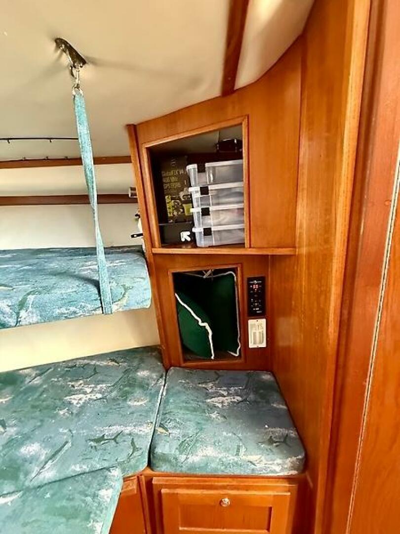 Dirty s Girl  32ft Albemarle Yacht For Sale