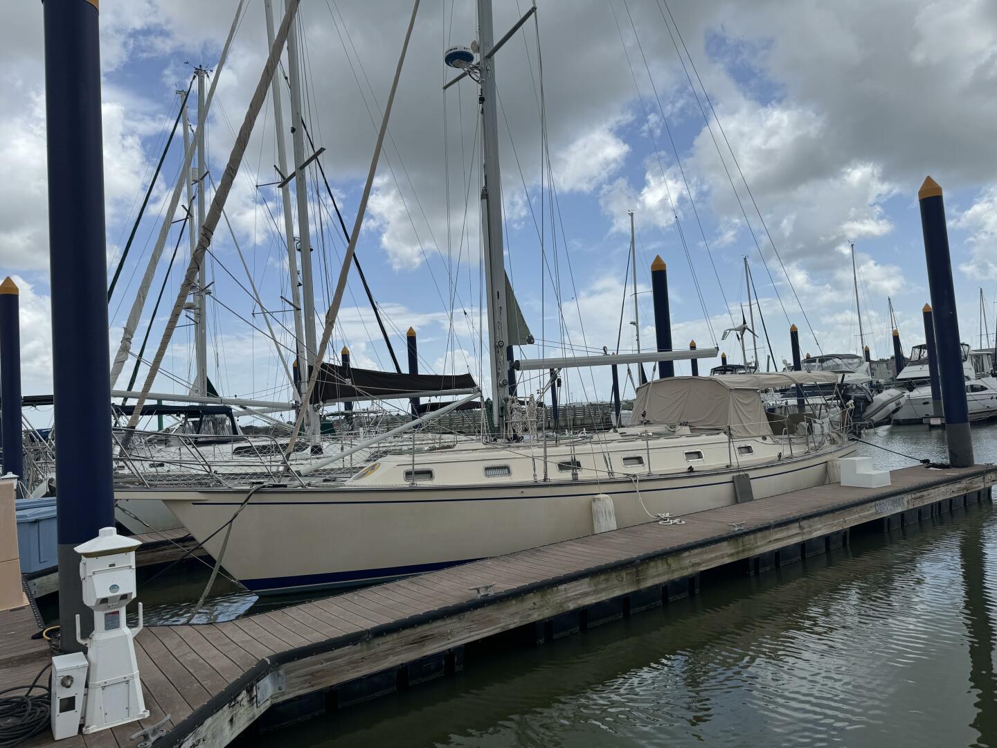 Pelicano 44ft Island Packet Yacht For Sale