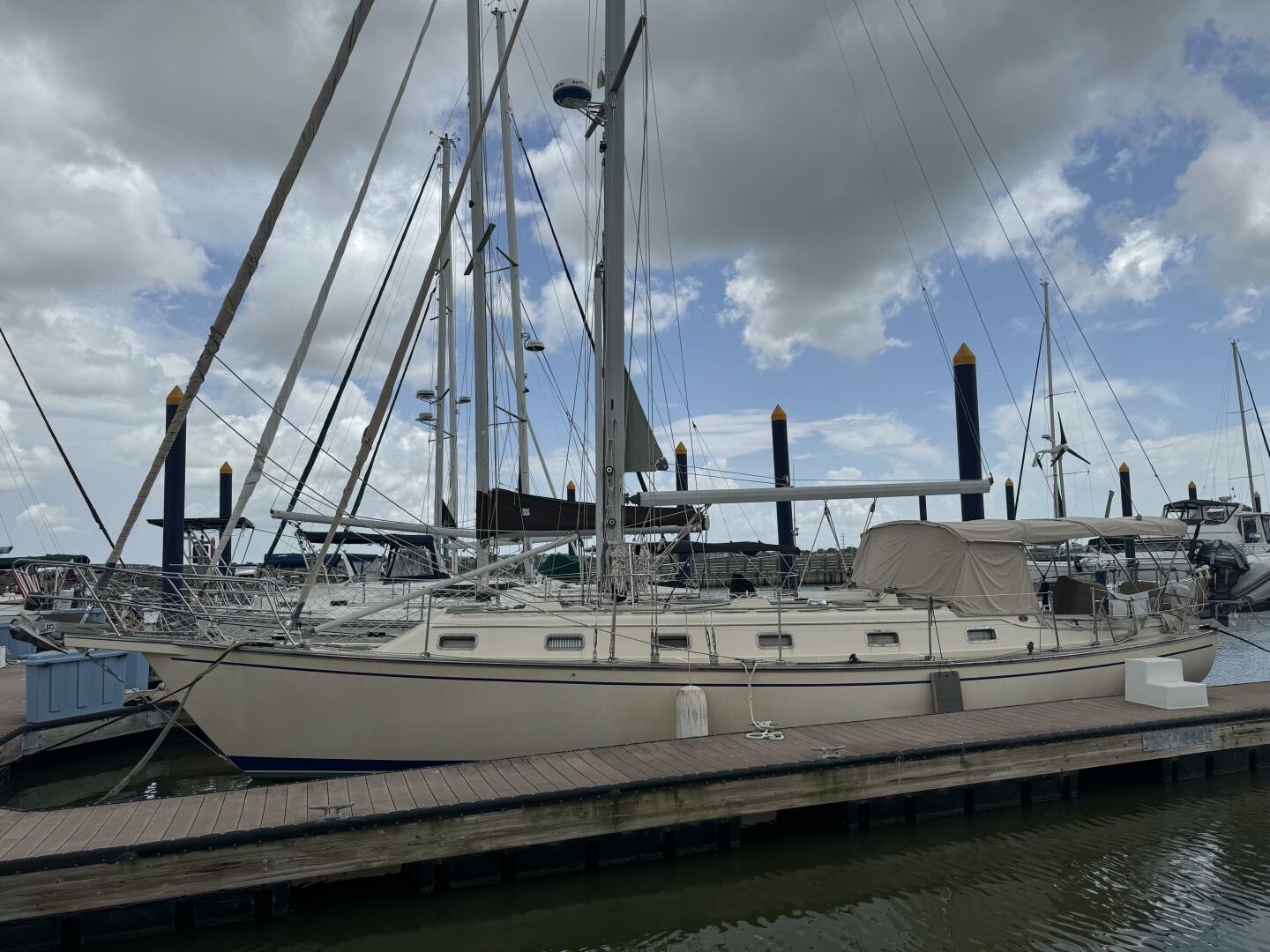 Pelicano 44ft Island Packet Yacht For Sale
