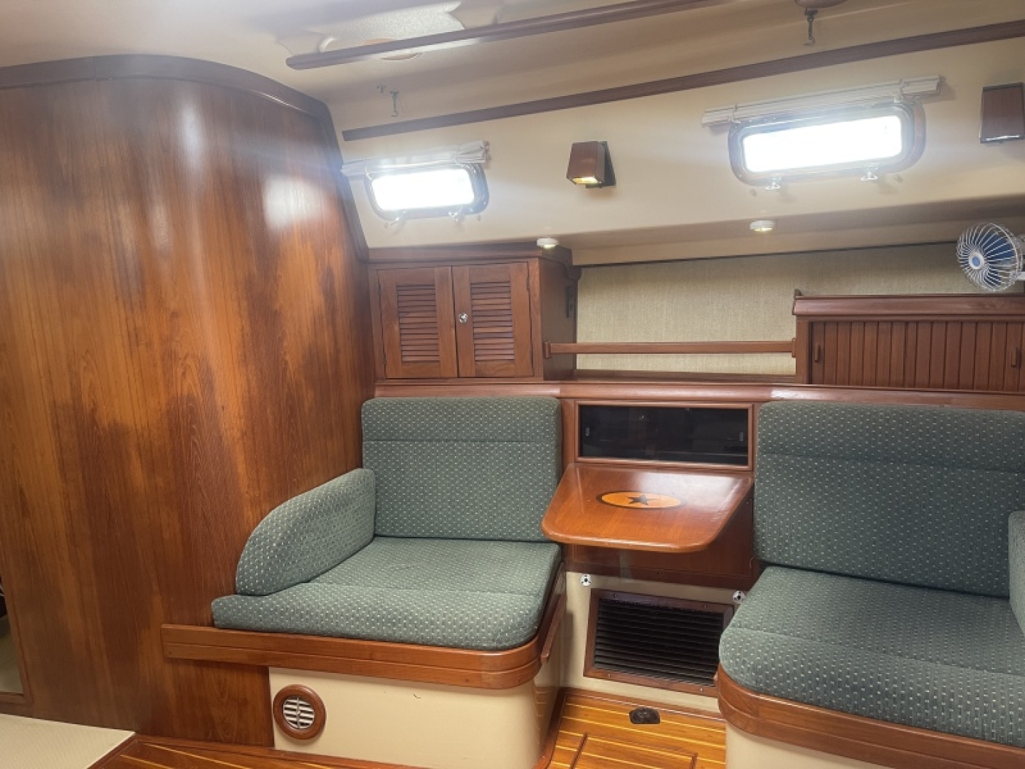 Pelicano 44ft Island Packet Yacht For Sale