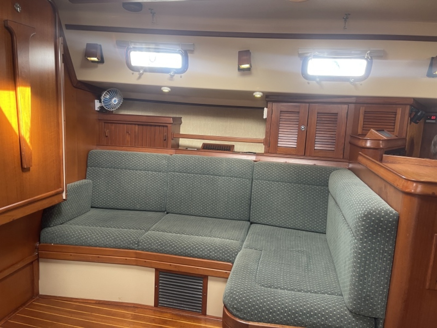 Pelicano 44ft Island Packet Yacht For Sale