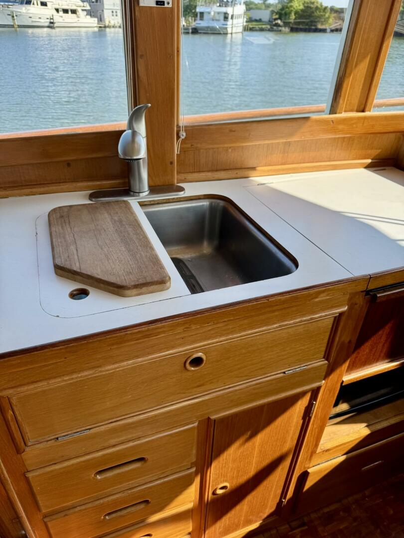 36ft Grand Banks Yacht For Sale