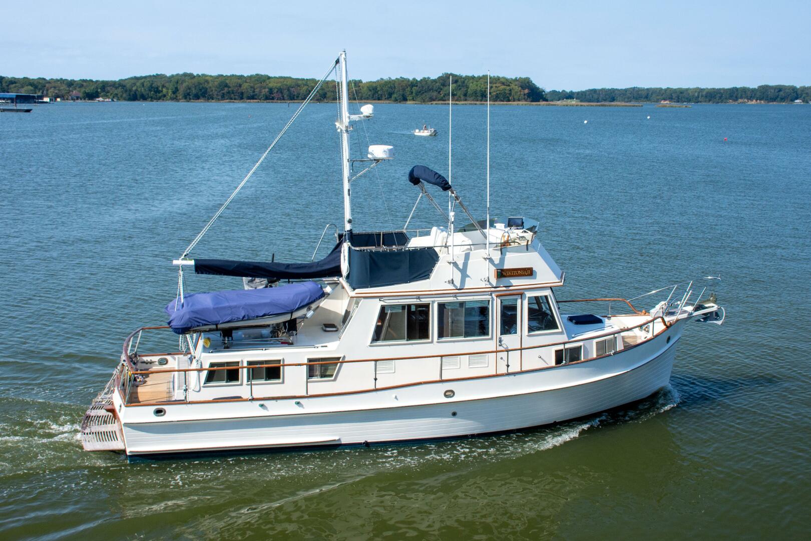 36ft Grand Banks Yacht For Sale