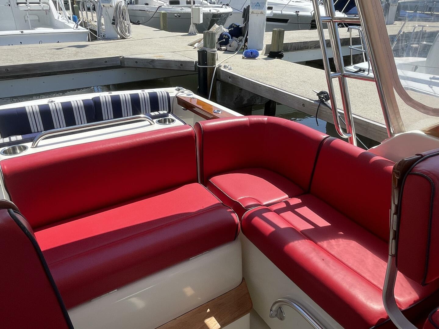 Beyond The Sea 29ft Hunt Yacht For Sale